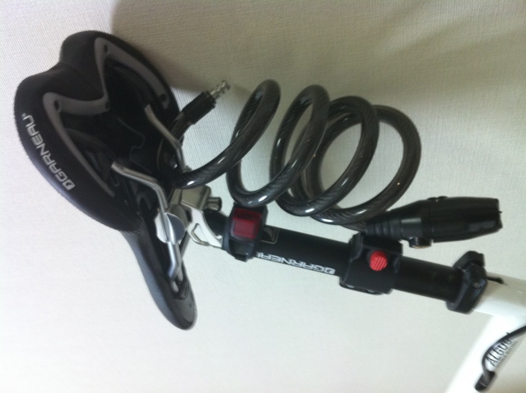 自転車ヘッドライト 盗難防止アイテム ホルダー